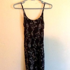 Old Navy Floral dress XS BLK/WHT